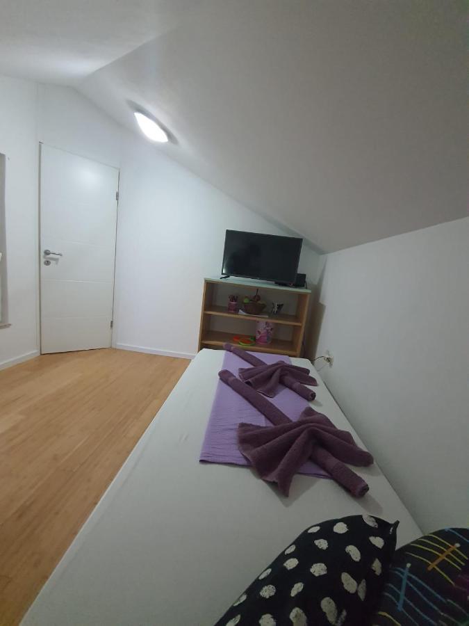 Apartment D Free Parking & Wifi, Walking Distance To Centrum Задар Экстерьер фото